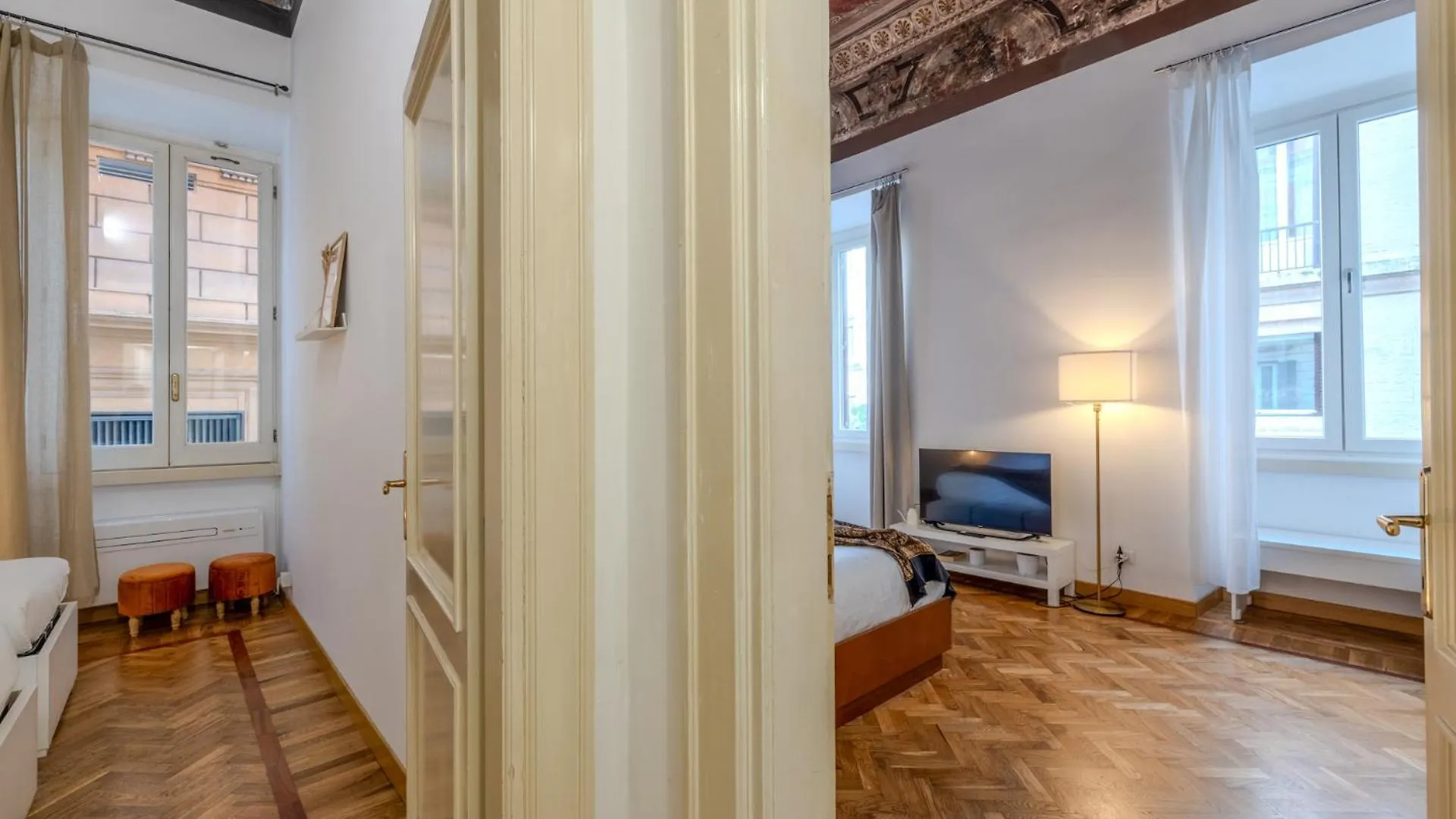 Appartamento Storico In Zona Barberini Roma