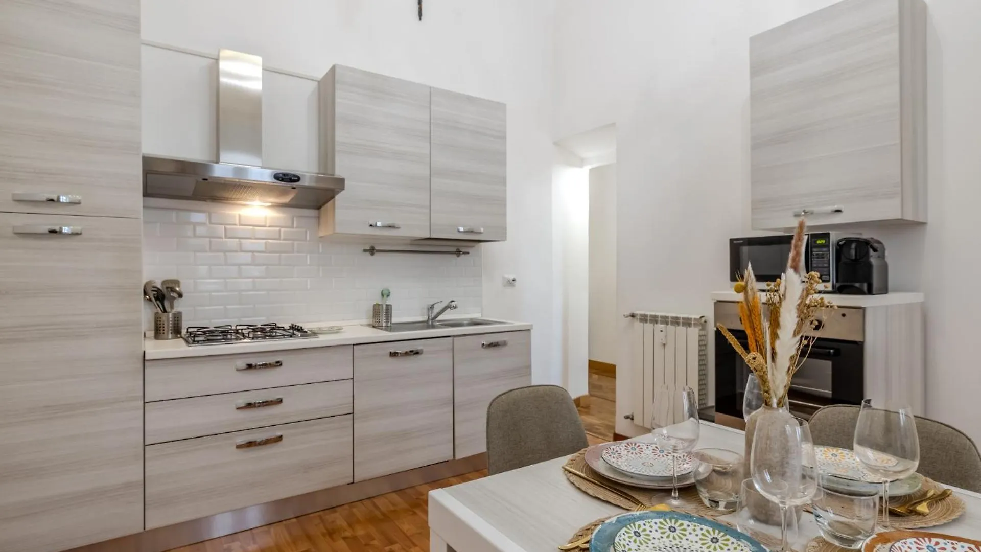 Appartamento Storico In Zona Barberini Roma